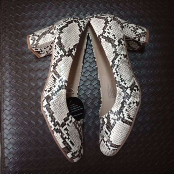 🆕👠Alexis Bendel Snake Print Shoes - Picture 4 of 7